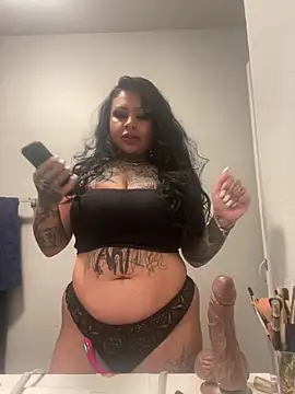 chicanachic13 online show from April 2026 02:54:01 AM