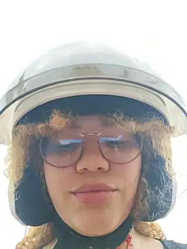 SirenRouge 69 online show from March 2026 08:32:01 PM