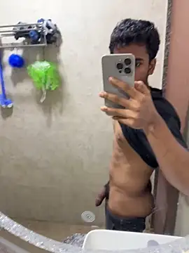 Snapshot of yheeboi chatting on March 2026 07:32:02 AM yheeboi online show from March 2026 07:32:02 AM