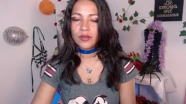 Dakota ro online show from October 2025 09:49:01 PM