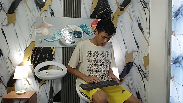 BEAUTY BOYS1 online show from February 2026 07:32:02 PM