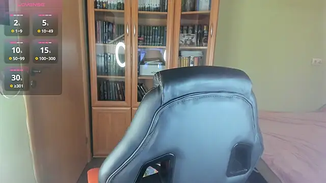 MiaLores online show from April 2026 10:09:02 AM