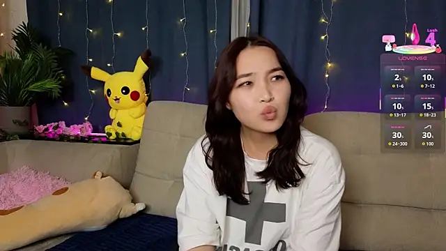 Snapshot of ColettaMejias chatting on November 2025 08:41:01 PM ColettaMejias online show from November 2025 08:41:01 PM