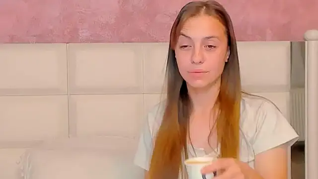 MillieTinny online show from October 2025 03:04:01 AM