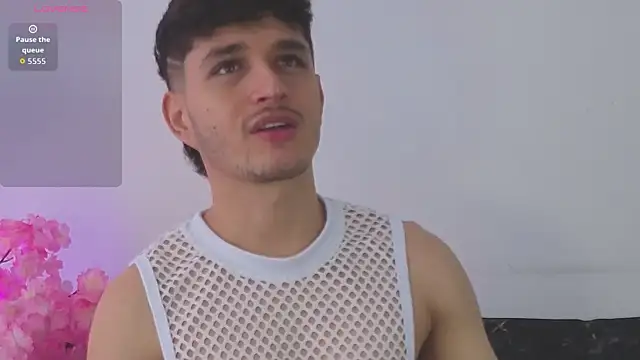 LiamMuller online show from April 2026 04:02:02 PM