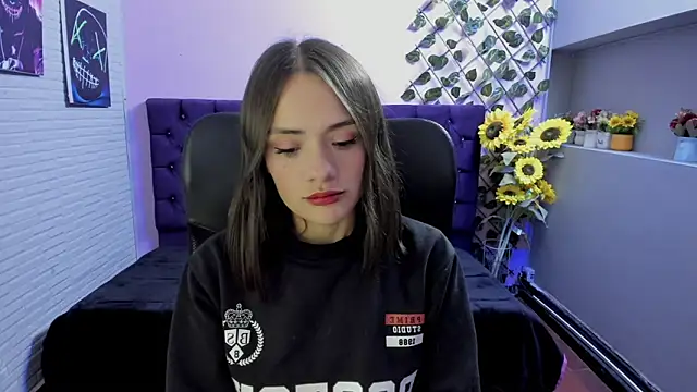 Tammy Thompson  online show from February 2026 01:15:01 PM