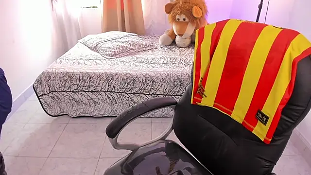 Snapshot of Aron_Boyy chatting on June 2026 10:00:02 PM Aron Boyy online show from June 2026 10:00:02 PM