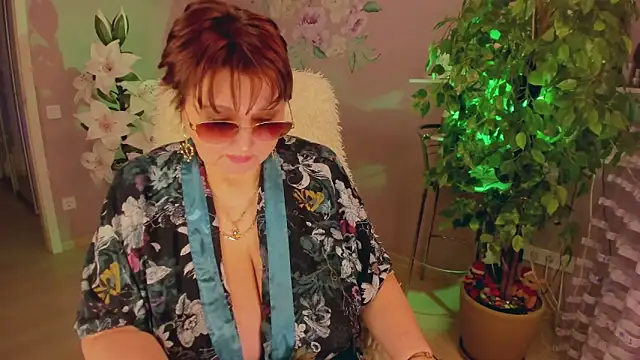 Snapshot of rebekkacharm chatting on September 2025 05:18:01 PM rebekkacharm online show from September 2025 05:18:01 PM