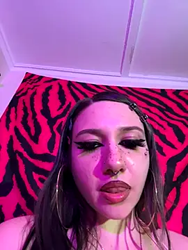 Snapshot of GoddessJemma chatting on October 2025 11:13:01 PM GoddessJemma online show from October 2025 11:13:01 PM