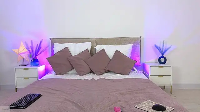 Jules night online show from November 2025 09:13:01 PM