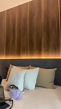 AliceRitter online show from November 2025 06:29:01 PM