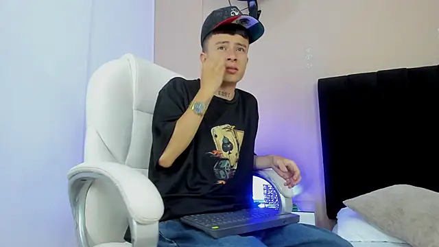 Nascary Fox online show from September 2025 08:00:02 PM