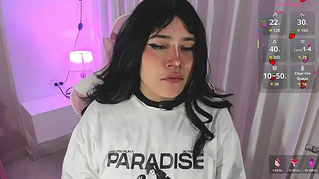 mia yeager online show from November 2025 02:00:02 AM