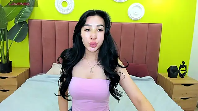 Jennifer Munoz online show from October 2025 02:01:02 AM