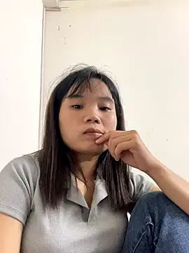 Ngoc-bbi online show from September 2025 05:18:02 PM