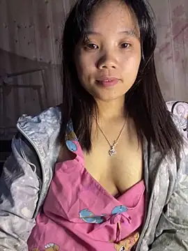 Ngoc-bbi online show from October 2025 04:36:02 PM