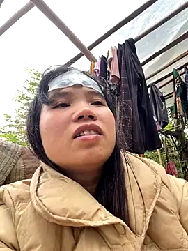 Ngoc-bbi online show from October 2025 04:49:02 AM