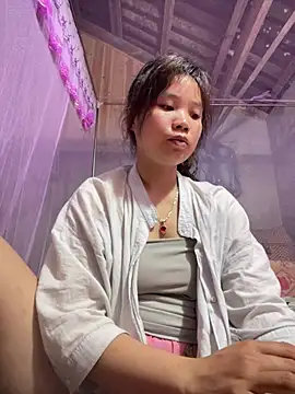 Snapshot of Ngoc-bbi chatting on April 2026 12:51:02 PM Ngoc-bbi online show from April 2026 12:51:02 PM