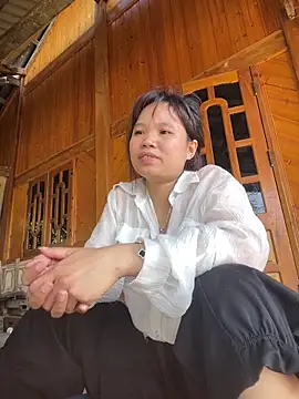 Snapshot of Ngoc-bbi chatting on May 2026 10:56:02 AM Ngoc-bbi online show from May 2026 10:56:02 AM