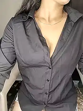 Snapshot of Savita2310 chatting on November 2025 05:55:02 PM Savita2310 online show from November 2025 05:55:02 PM