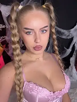 AubrieleRouj1 online show from October 2025 04:02:02 PM