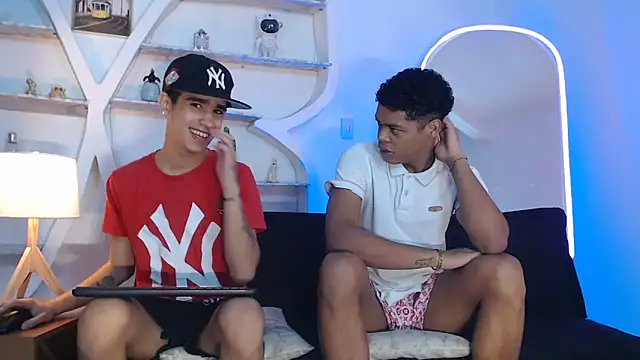 PRETTY FEM online show from September 2025 01:27:01 PM