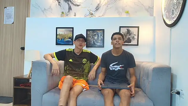 PRETTY FEM online show from December 2025 02:18:01 AM