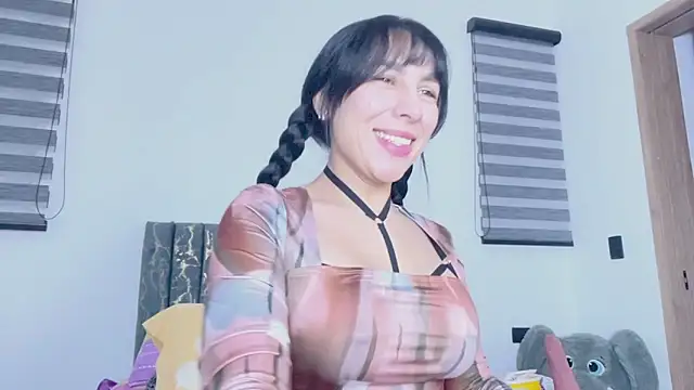 greciadom555 online show from October 2025 02:21:01 AM