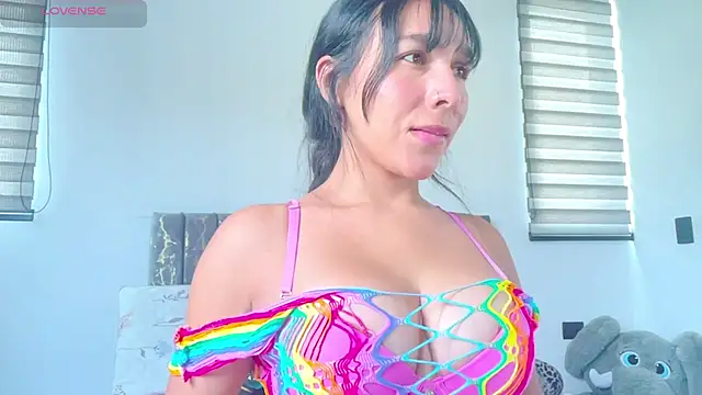 greciadom555 online show from November 2025 08:57:01 PM