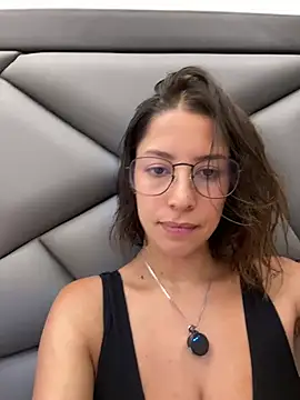 luvely online show from April 2026 10:48:01 PM