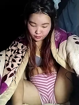 lylylove online show from March 2026 12:45:02 PM