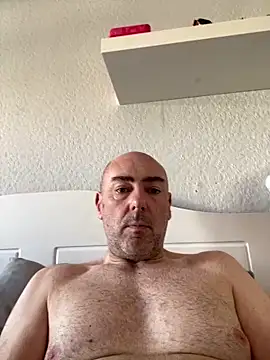 Richmcgee online show from April 2026 02:37:02 PM