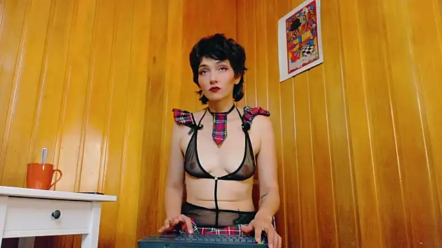 Zafiro Gem  online show from October 2025 08:54:02 PM