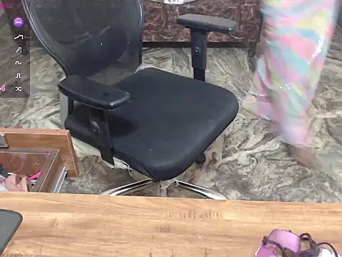  LoveBirds online show from April 2026 07:00:01 PM