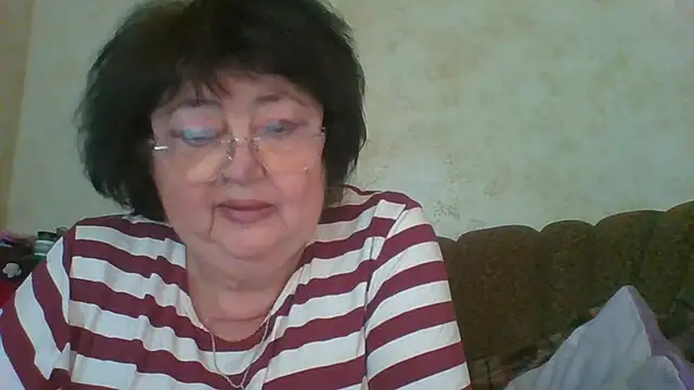 Snapshot of MilaSky5303 chatting on April 2026 01:02:01 PM MilaSky5303 online show from April 2026 01:02:01 PM