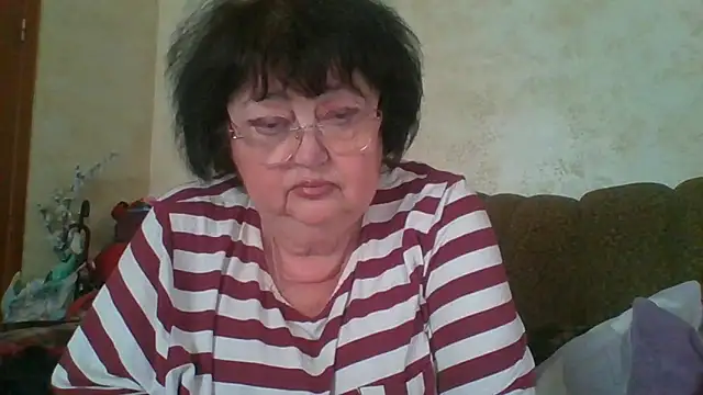 Snapshot of MilaSky5303 chatting on April 2026 02:04:02 PM MilaSky5303 online show from April 2026 02:04:02 PM