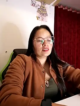 Snapshot of Daliz_Leon chatting on October 2025 01:47:01 AM Daliz Leon online show from October 2025 01:47:01 AM