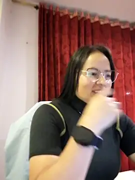 Snapshot of Daliz_Leon chatting on October 2025 02:44:01 AM Daliz Leon online show from October 2025 02:44:01 AM