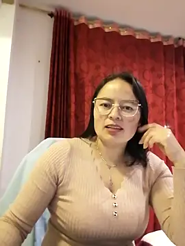 Snapshot of Daliz_Leon chatting on October 2025 02:00:02 AM Daliz Leon online show from October 2025 02:00:02 AM