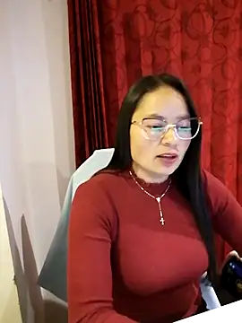 Snapshot of Daliz_Leon chatting on November 2025 12:43:02 AM Daliz Leon online show from November 2025 12:43:02 AM