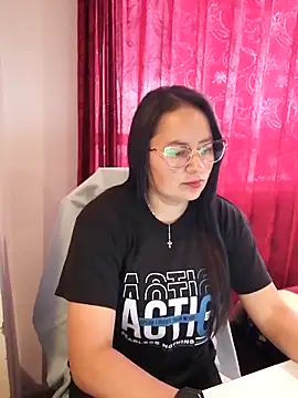 Snapshot of Daliz_Leon chatting on November 2025 07:45:02 PM Daliz Leon online show from November 2025 07:45:02 PM