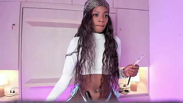 Stefannyevans  online show from March 2026 01:40:02 PM