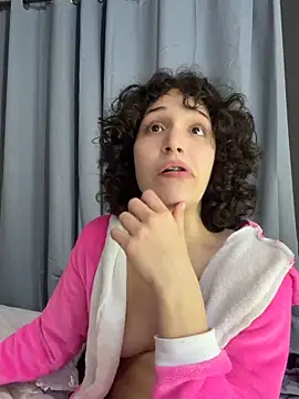 TeensNews18 online show from February 2026 11:32:01 PM