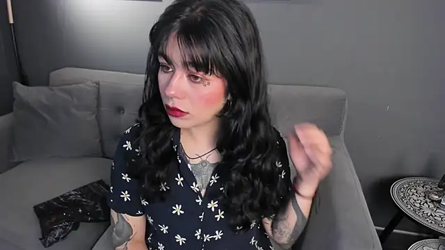 flower smith  online show from December 2025 11:41:02 AM