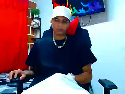 cristian tayron1 online show from July 2026 06:52:01 AM