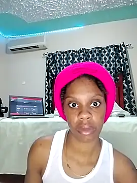 PinkSkyyy online show from December 2025 02:30:02 AM