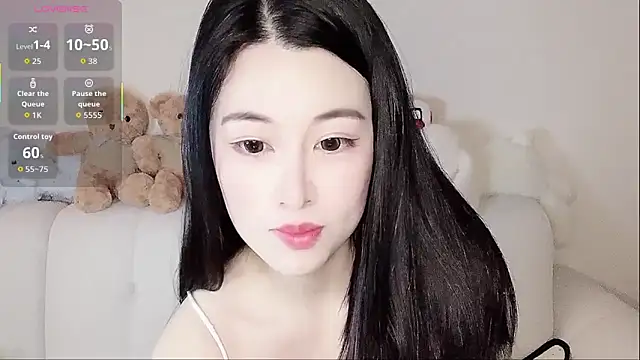 Snapshot of LuLu-Moon chatting on November 2025 09:00:02 AM LuLu-Moon online show from November 2025 09:00:02 AM