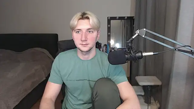 Snapshot of Elvin_Vaenight chatting on September 2025 09:37:01 PM Elvin Vaenight online show from September 2025 09:37:01 PM