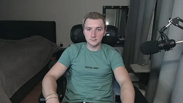 Snapshot of Elvin_Vaenight chatting on October 2025 01:39:01 AM Elvin Vaenight online show from October 2025 01:39:01 AM