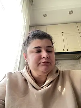 AliceCurlyX online show from February 2026 11:25:02 AM